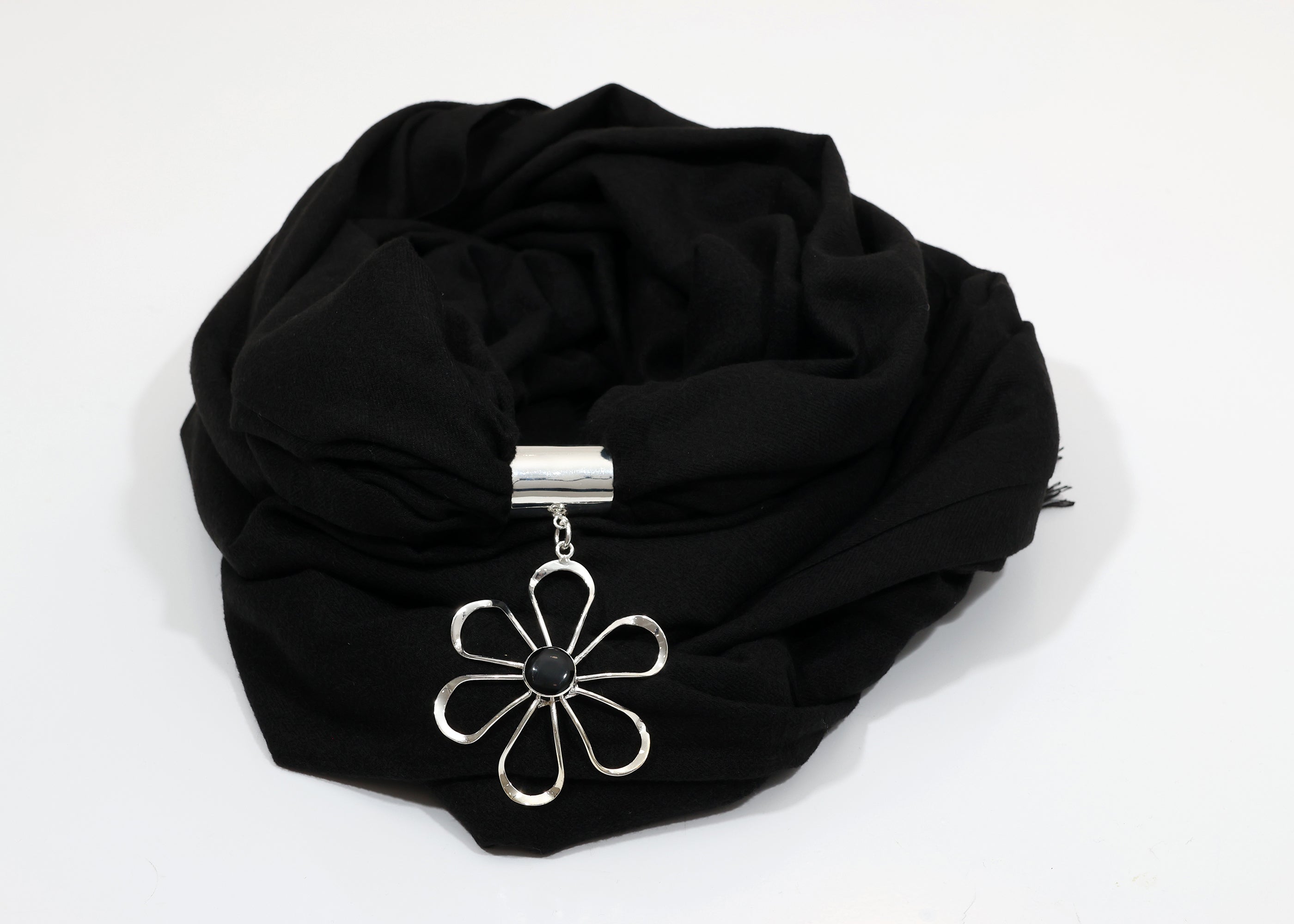 BROCHE FLOR CON PASHMINA